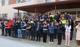 Hatay’da Türk Polisi’nden işaret dili ile İstiklal Marşı