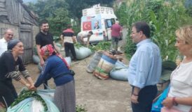 Rize’de CHP’den çay üreticilerine ‘çay malzemeli’ ziyaret