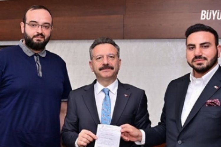 Vali Aksoy’dan Türk Kızılay’ına kurban bağışı