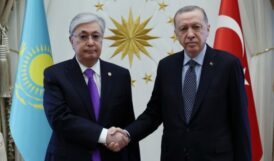 Cumhurbaşkanı Erdoğan Kazakistanlı mevkidaşıyla görüştü