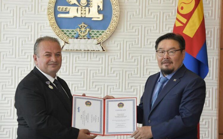 Moğolistan’dan Türkiye’ye ‘dostluk madalyası’